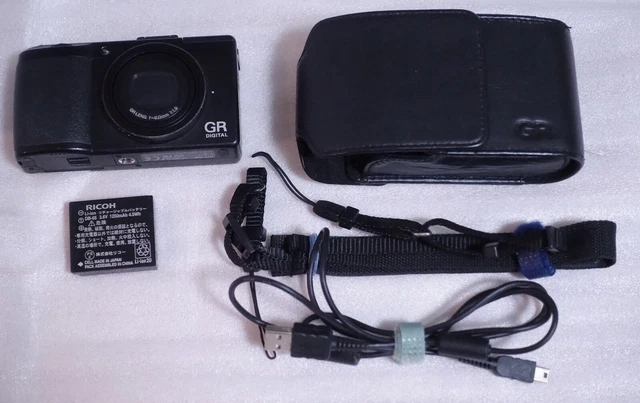 "Excellent" Ricoh GR DIGITAL III 10.0MP Digital Camera Black 10000 Shots