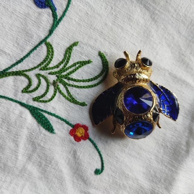 Broche Ancienne Touring Club De France – Métal émaillé – Collection VHC
