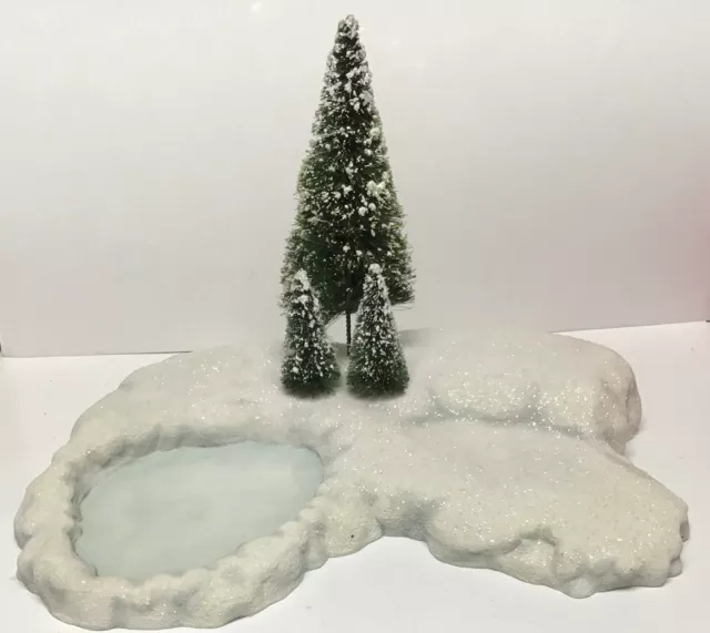 Enesco Rudolph & Island of Misfit Toys- Ice Pond Display Base and Trees