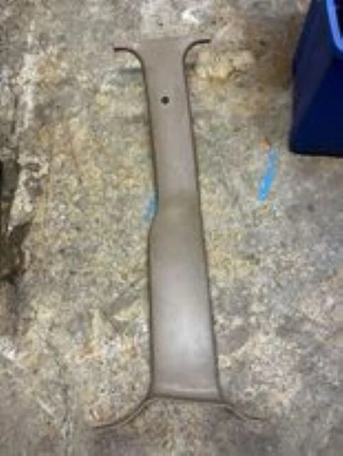 1988-94 GMC Chevy Crew Cab Suburban OEM RIGHT B-PILLAR INTERIOR TRIM PANEL *TAN*