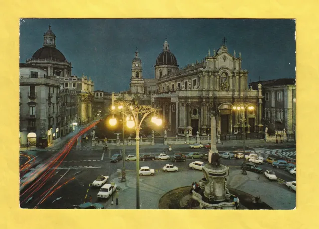 Cartolina Catania il Duomo notturno viaggiata 1981