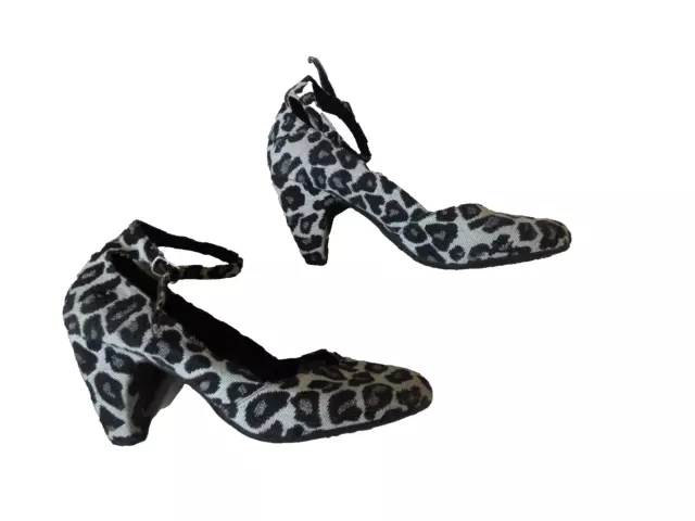 Leopard Print Mid High Block heeled shoes size 7 by Rocket Dog with ankle strap