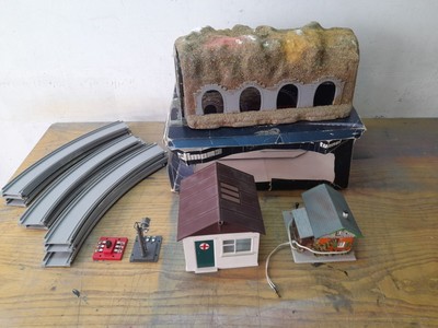 Conn LOTTO PER PLASTICO FERROVIARIO LIMA H0 CASETTA CASELLANTE CONN CAMPANELLO 