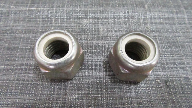 VIS DE FIXATION Conduite Siège RENAULT Express - RENAULT 7703024029 EUR 6,20 - PicClick FR