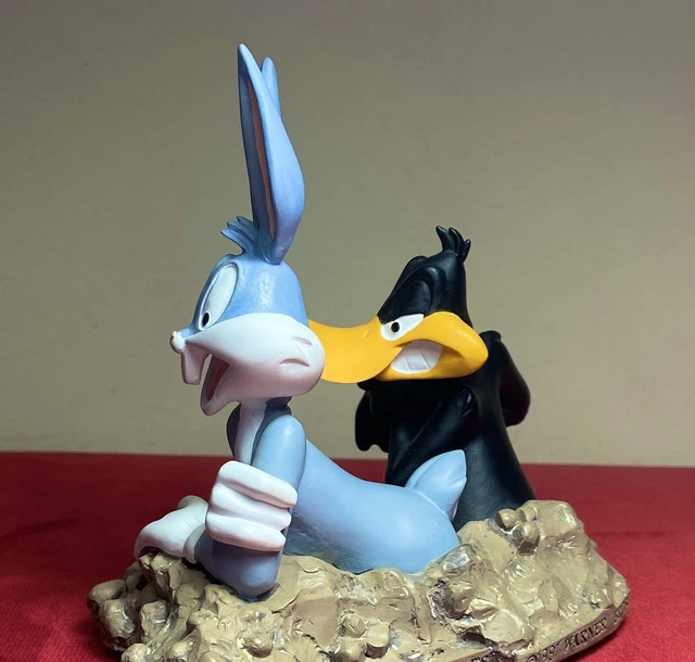 Raro Lot de 3 figurines Collection en métal 3D Looney Tunes – Bugs Bunny Daffy Duck Silvestro et Titi – Multicolore – 5 cm