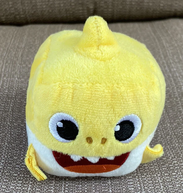 WOWWEE PINKFONG BABY Shark Big Show Official Singing Song Cube Plush
