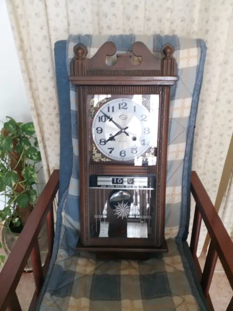 Reloj antiguo de pared mecánico de péndulo con cuerda 31 días con campanadas
