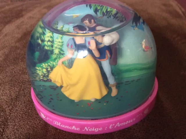 Boule À Neige De Collection Ancienne En Plastique Walt Disney Blanche Neige