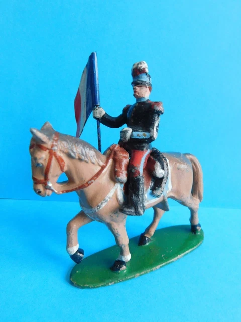 FIGURINES - QUIRALU - Ensemble de FIGURINES dont ECOLE SAINT-CYR, GARDE