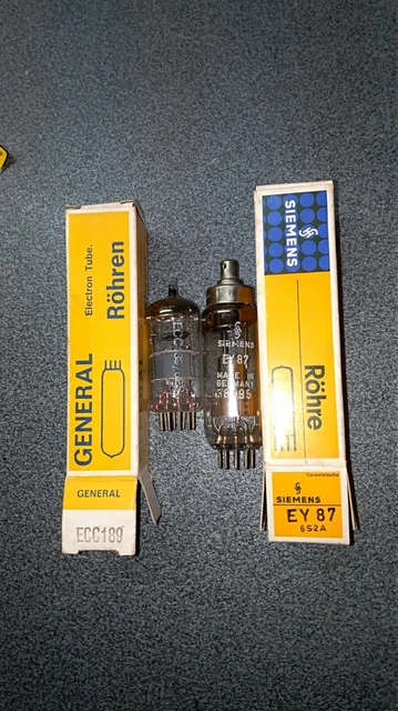 Lot De 4 Lampes NOS Mullard PCC89 - Stock Neuf De Réserve