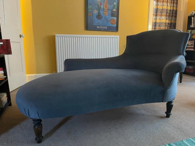 Antique Chaise Longue with 2 matching chairs