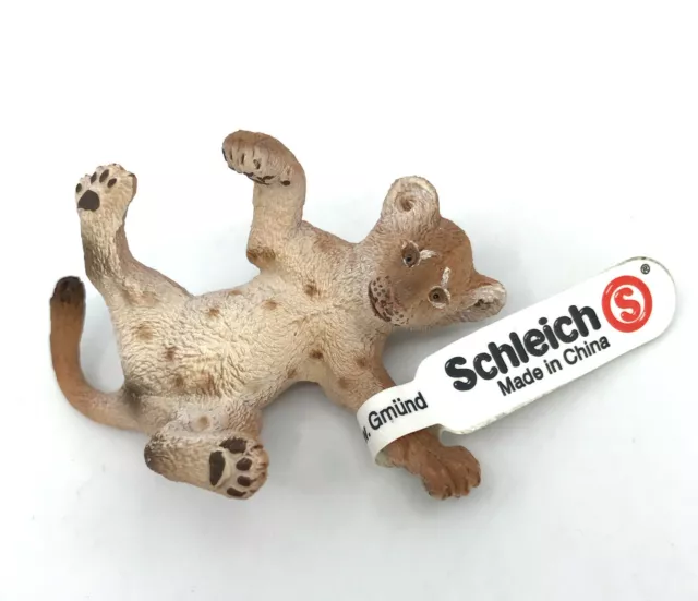 Schleich Lion Cub Playing NEW with Tag Model 14376 Toy Figure Retired