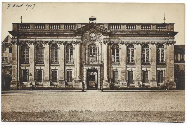 CPA " BEAUVAIS - L'Hôtel de Ville