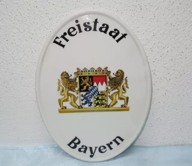 Porzellanschild Freistaat Bayern , Kühr Mühlried, Motiv Wappen Bayern