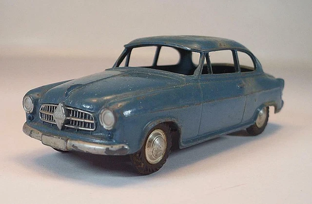 Borgward Isabella berline 2 Portes bleu ciel - Wiking - Echelle 1/87