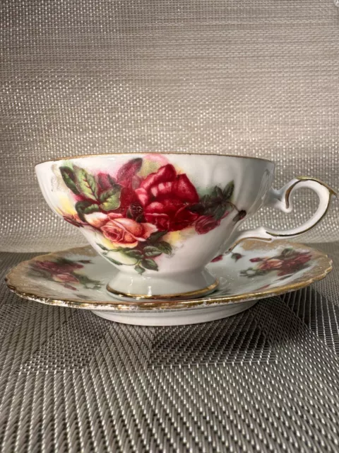 Vintage Royal Sealy China Japan Tea Cup and Saucer Red Roses Gold Edges 2