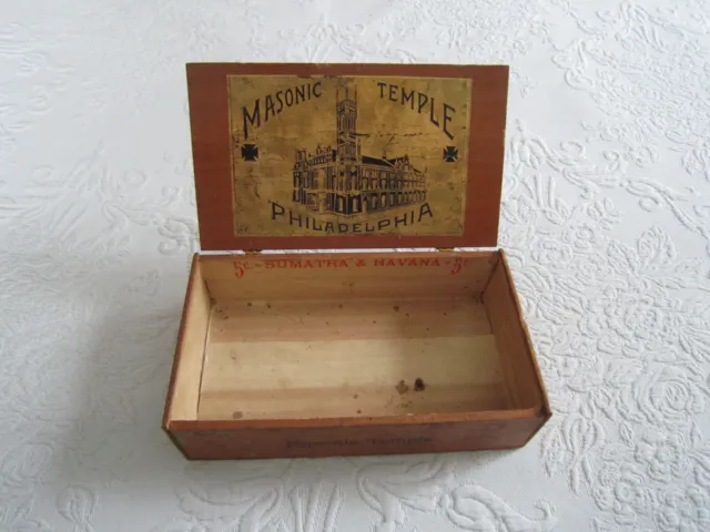 Vintage Wooden MASONIC TEMPLE Philadelphia Pa Brass Hinged CIGAR BOX 4" x 8"