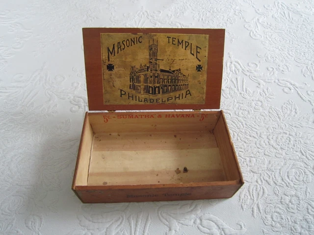 Vintage Wooden MASONIC TEMPLE Philadelphia Pa Brass Hinged CIGAR BOX 4" x 8"
