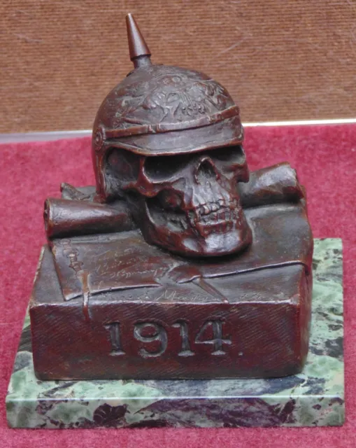 très rare ancien bronze tête de mort casque a pointe guerre 1914 signé + fondeur