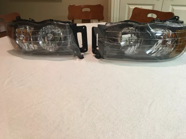 Headlight Pair For Monaco Executive 2005-2009 Motorhome Left & Right  New In Box