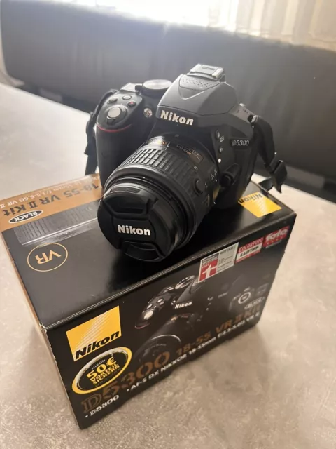 Nikon D D5300 24.2 MP SLR-Digitalkamera - Schwarz (Kit m/ AF-S DX 18-55mm...