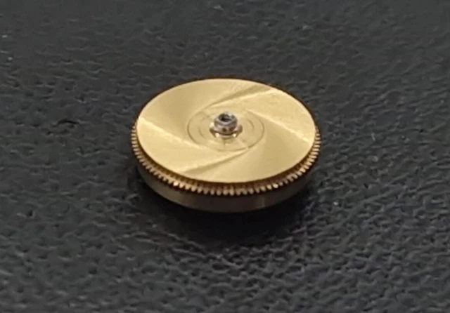 915446_7