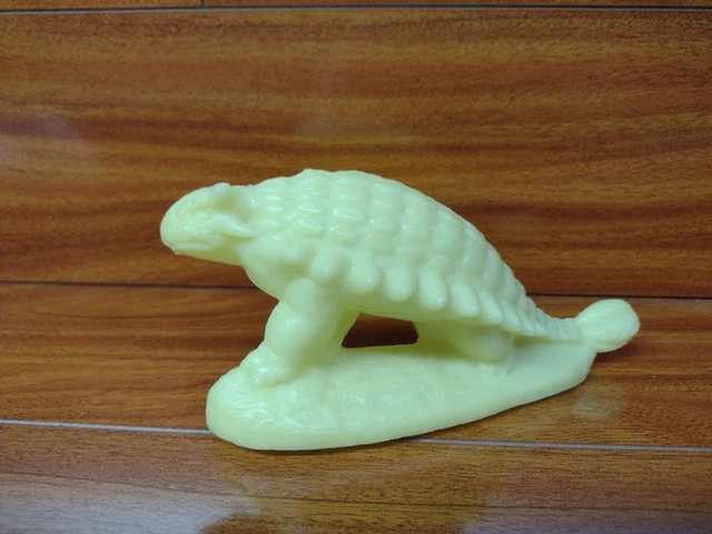 Vtg. Souvenir Banana Yellow Ankylosaurus Dinosaur Sinclair Dinoland