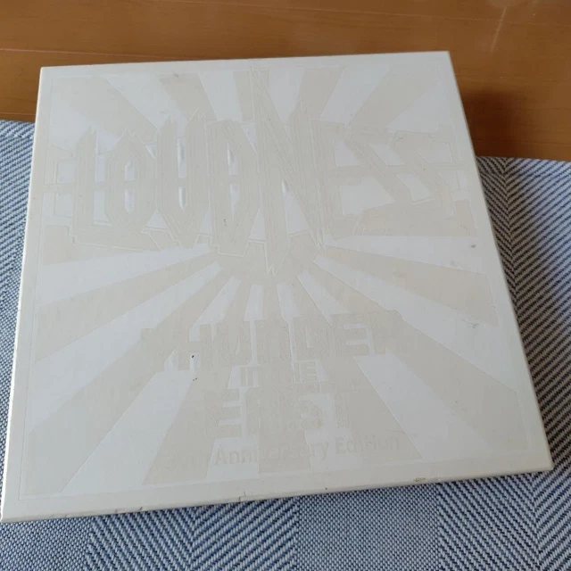 THUNDER IN THE EAST 30th Anniversary Ed… EUR 246,37 - PicClick ES