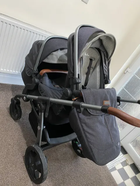 Silver Cross Wave Double Pram. Very Good Condition.