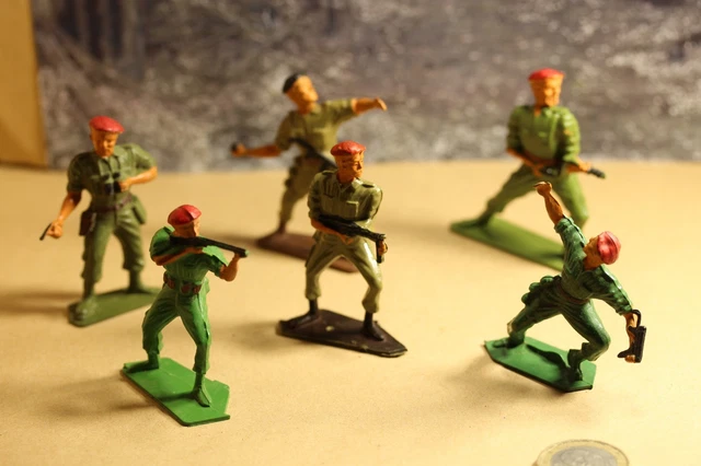 Lot De 2 X 4 Parachutistes Français Quiralu - Aluminium 1:32 - Conquêtes Coloniales