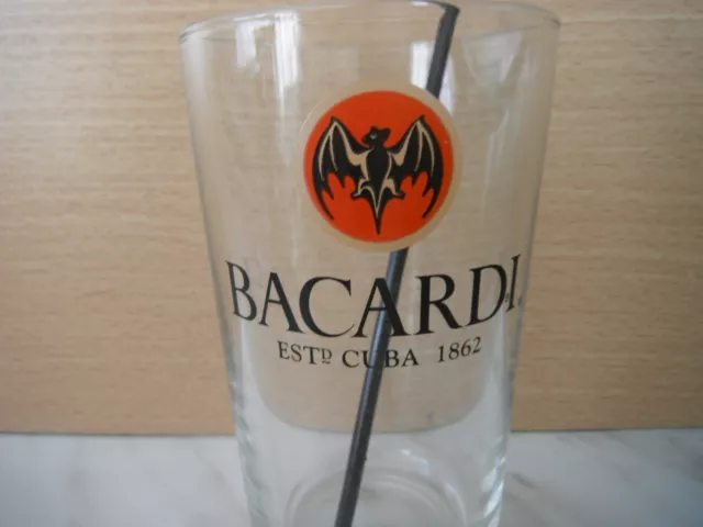 Grand Verre Pub  Rhum Bacardi Ltd 1862+ Touilleur 2