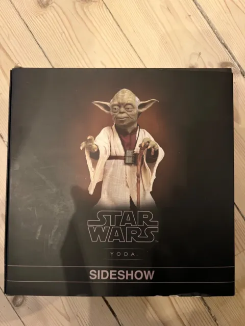 SideShow Collctibles Star Wars Yoda Sixth Scale Action Figure