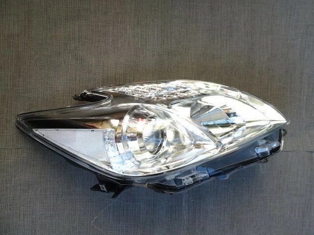 Faro Toyota Prius Lato Guidatore Anteriore Rh 12-2015