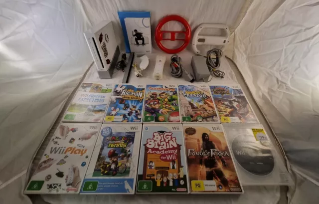 Big Nintendo Wii Console Bundle Remotes Games & Accessories READY TO PLAY