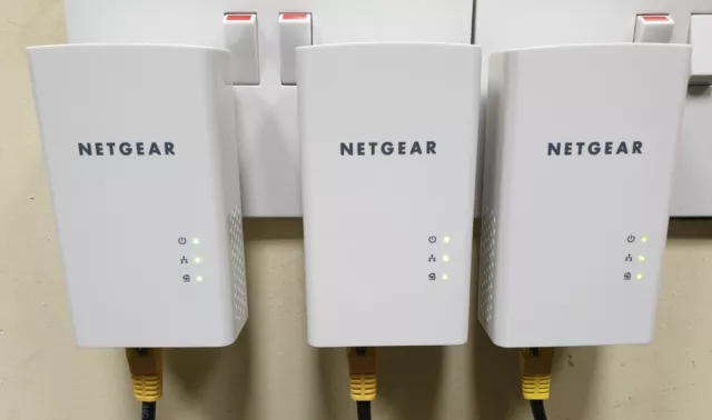 3 x Netgear PL1000 Powerline Adapters AV1000 PL1000-100UKS Gigabit + Cables!