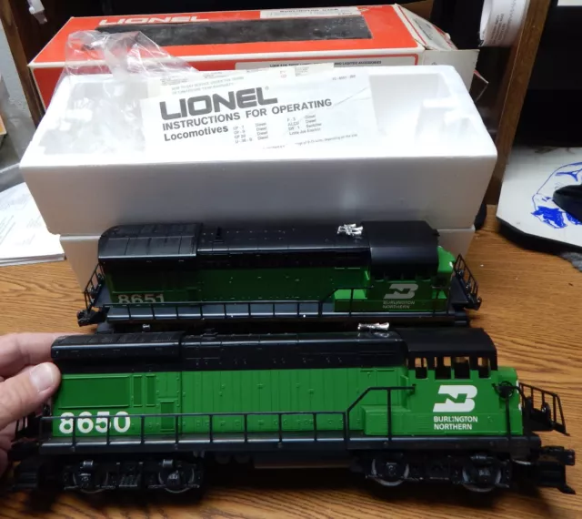 Burlington Northern Non-Powered Scale SD40-2 Diesel #7140 - 6-34781