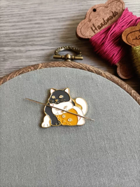 Cute happy cats needle minder, needle magnet for embroidery and cross stitch