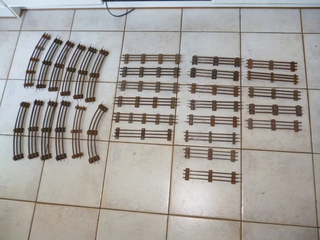 Lot rails vintage échelle 1 avec aiguillage – 17 courbes 13 droits - Modélisme