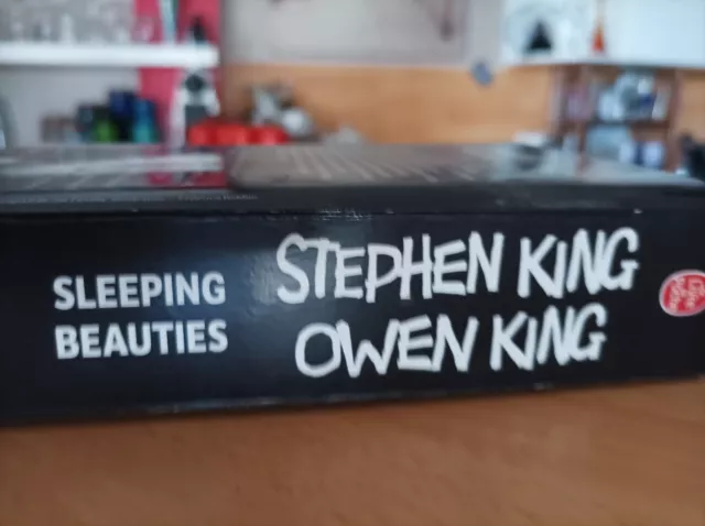 Sleeping Beauties, de Stephen King, Livre De Poche totalement neuf 2