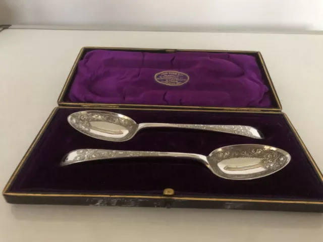 Cased Pair Of Victorian Silver Plated Berry Spoon (Spbs-61Pb) 6" Long