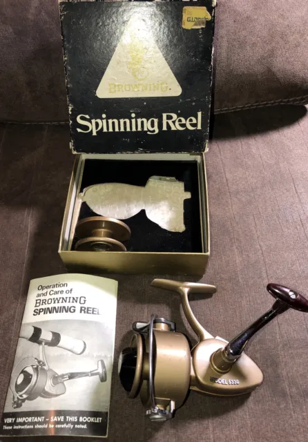 BROWNING ARMS COMPANY Flip Bail Vtg Spinning Fishing Reel Model