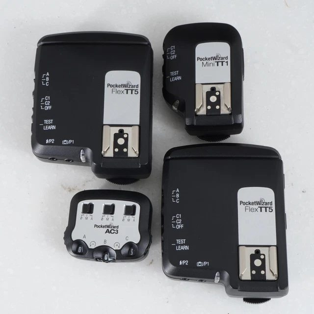 * Juego de 2 transceptores PocketWizard Flex TT5 con mini TT 1 y AC3 para Nikon con estuche