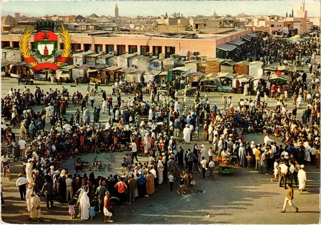 CPM AK MAROC Place Djemaa el Fna et Armoiries de la ville de Marrakech (67442)