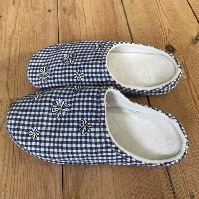 WOMANS SLIPPERS SIZE S 3 4 from sainsburys 6.01 PicClick UK