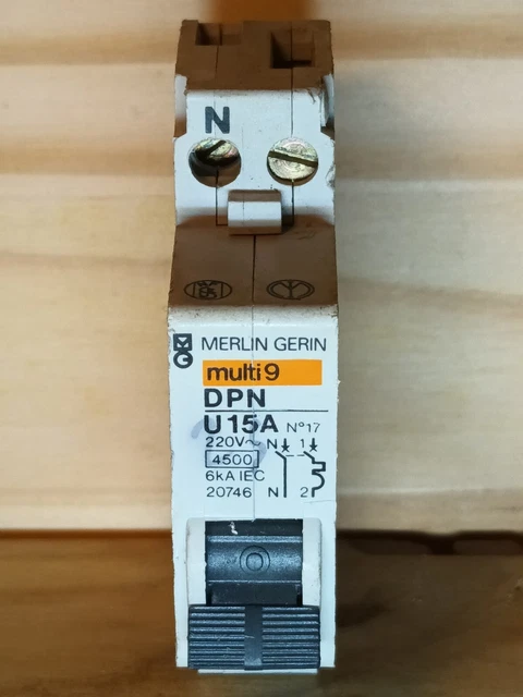 Disjoncteur Merlin Gerin Multi9 DPN U 15A 220V 20746 - Testé Et Fonctionnel
