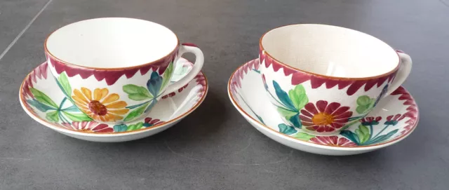 2 Grandes tasses et soucoupes en faïence de Sarreguemines UC, modèle COLMAR