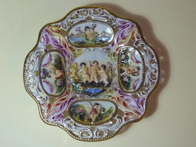 R. Capodimonte Pierced Majolica Dish or Plate 3855 ITALY 18cm 7 inch