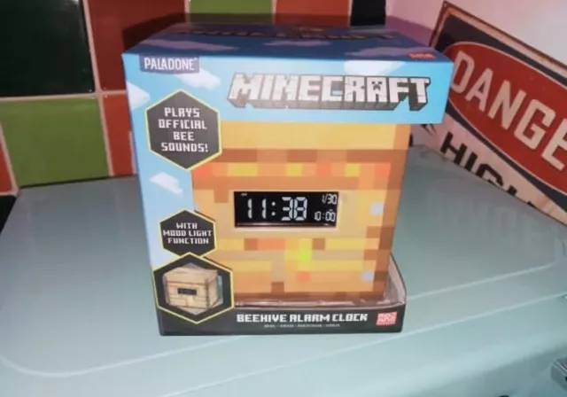 Minecraft Alarm Clock Plays Official Minecraft Music & Mood Light Function  NEW