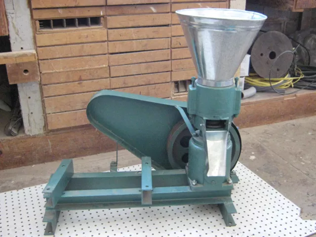 Model 230 Non-Powered 9" Pulley Drive Feed/Fertilizer Pellet Mill. USA In-stock!