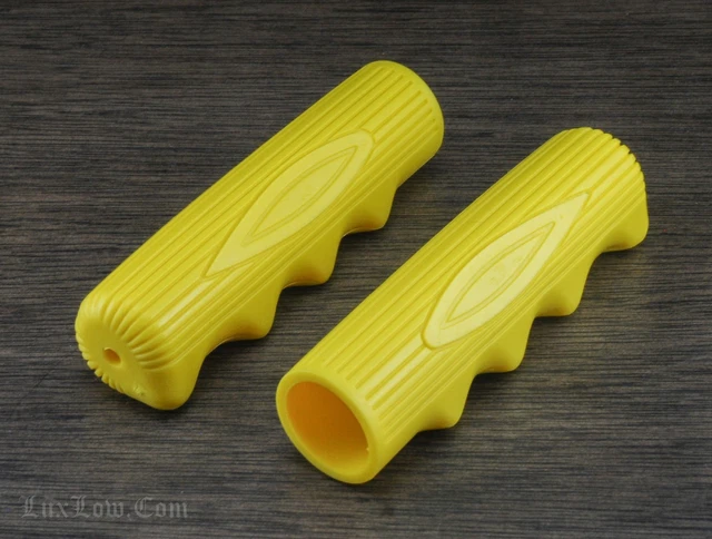 yellow cruiser bicycle